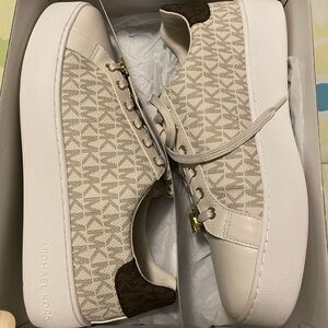 Michael Kors Poppy Vanilla Women’s Sneakers